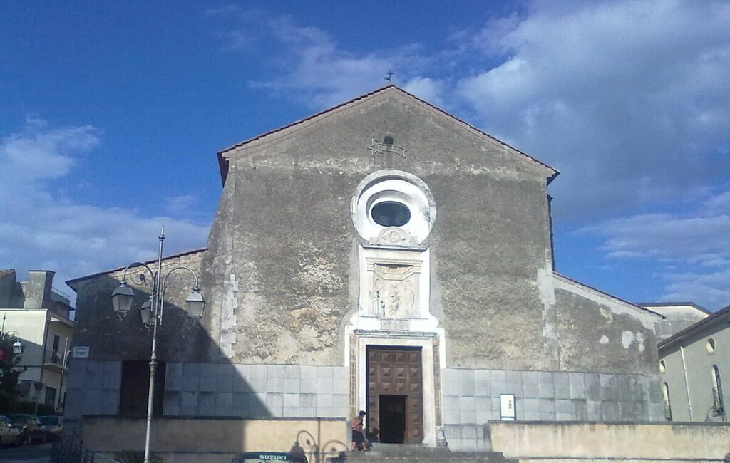 Risultati immagini per CATTEDRALE POLICASTRO