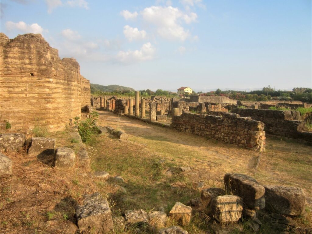 Scavi di Velia, il Parco archeologico di Velia-Elea tra storia e trekking