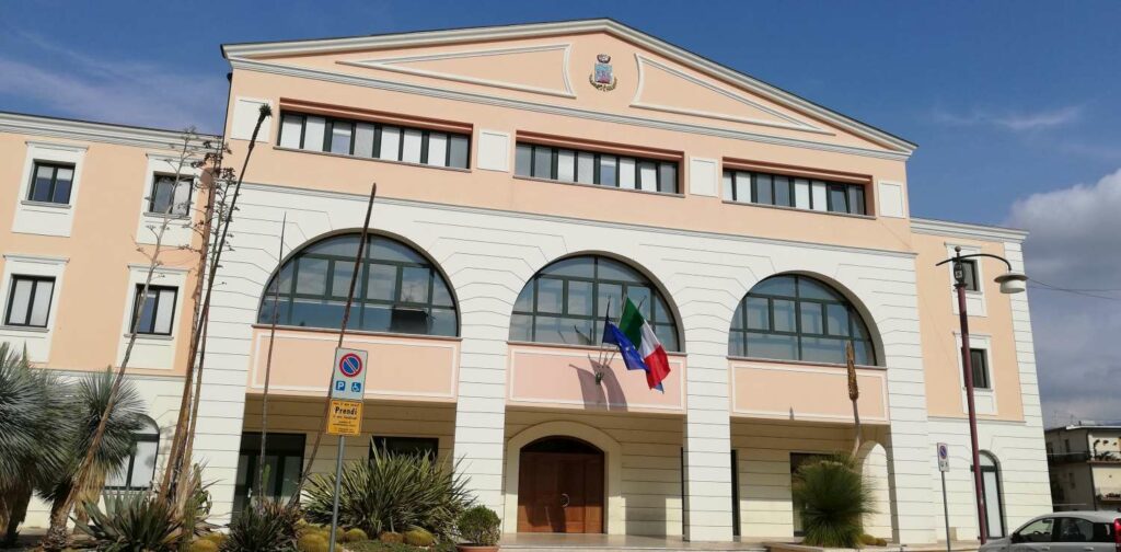 Dimissioni assessori: carabinieri in municipio ad Agropoli - Info Cilento