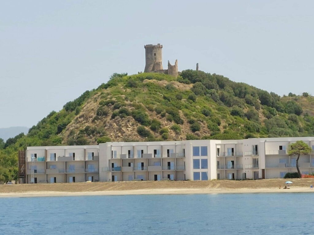 Resort di lusso sulla spiaggia di Ascea, dalla Santa Sede: caso all'autorità ecclesiastica - Info Cilento