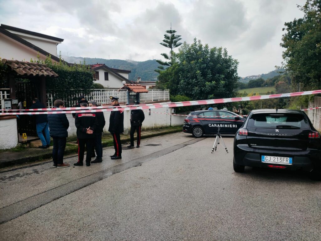 Uccide la moglie e poi si suicida, tragedia a San Mango Piemonte