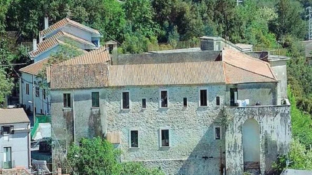 Convento Suore Ancelle DI S.Teresa, Musei e Architettura a Vibonati - Destinazione Cilento